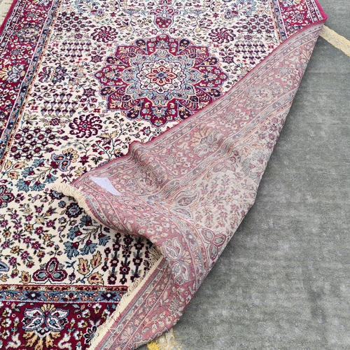 947 - Star lot : A lovely full room size rug. With dark red on a cream ground. Traditional style. 
MM: 200... 