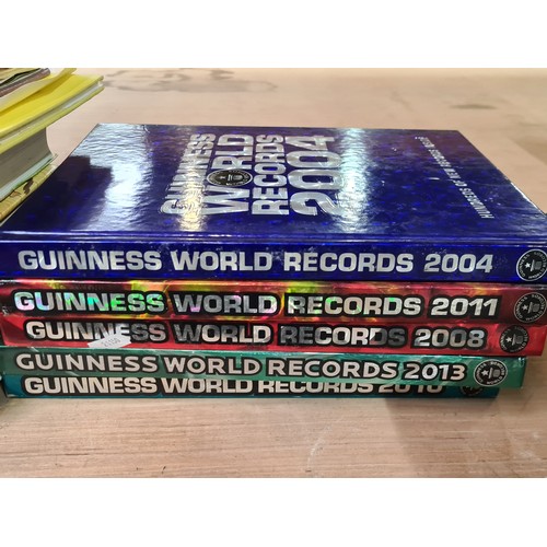 1085 - Mixed lot of six Guinness World Records hardcover books, years 2004, 2008, 2010, 2011, 2013. Glossy ... 