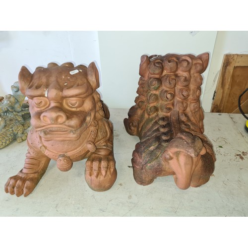 613 - Star lot A wonderful pair of large vintage Chinese foo dogs. Would look fabulous in the garden. H 40... 