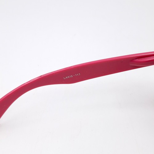 870 - A pair of Ray-Ban pink framed sunglasses. No scratches.