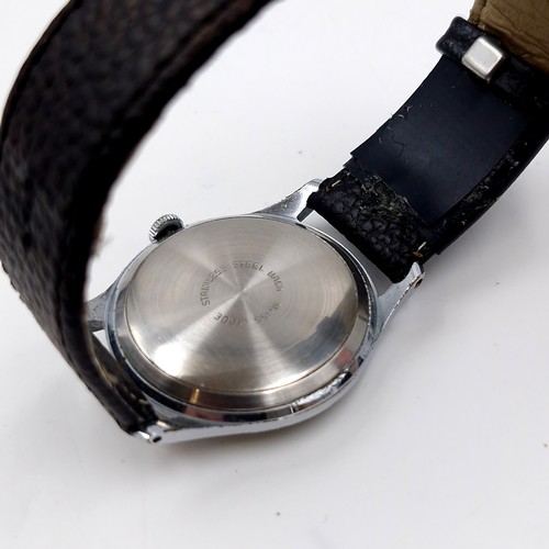 960 - A vintage gents Roamer Standard Incabloc Swiss made, stainless steel watch paired with a black genui... 