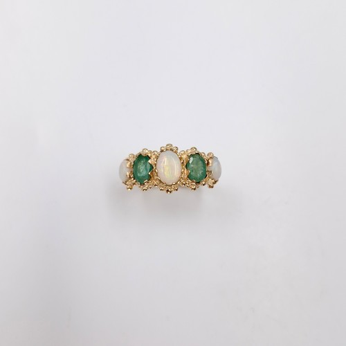 10 - A very fine antique  opal & emerald stone ring set in nine carat gold. Ring size - P. great Weight -... 