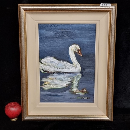 85 - An original oil on board painting featuring a swan with reflection on water. Rendered in impressioni... 