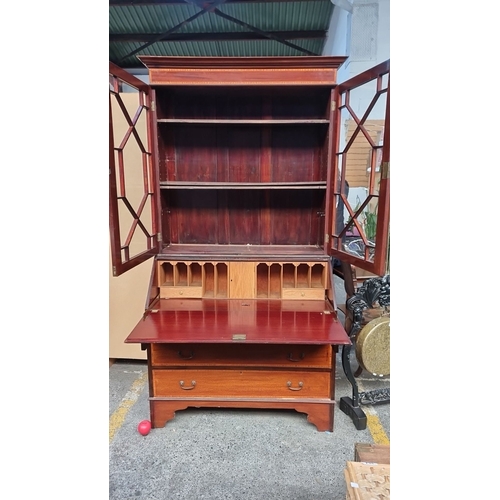 416 - Star lot : A very handsome Edwardian mahogany bureau bookcase, from late 19th to early 20th century,... 