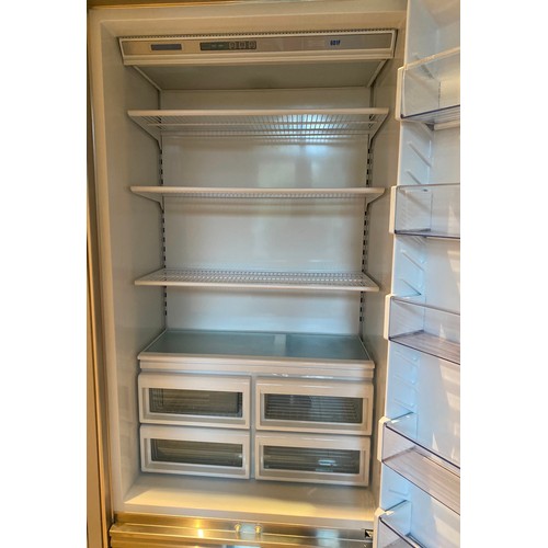 25 - Super Star Lot : A Wolf  Sub Zero 601F standalone freezer. The very best of the best with easy layou... 