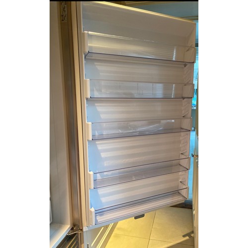 25 - Super Star Lot : A Wolf  Sub Zero 601F standalone freezer. The very best of the best with easy layou... 