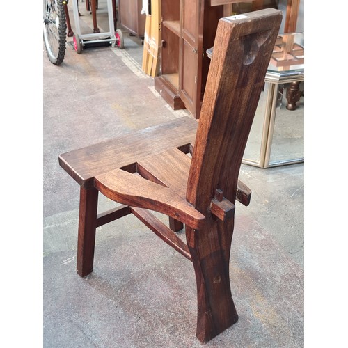 354 - Star Lot : A very good example of an Antique Elm Sligo chair. Lovely line and in super condition. On... 