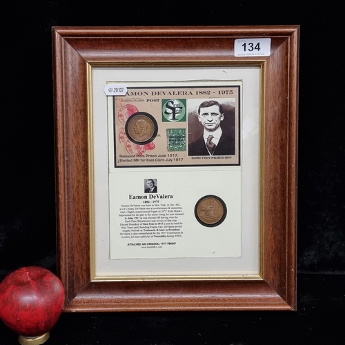 134 - An unusual framed Eamon De Valera 1922 cover with a 1922 Over print, and 1922 penny and a 1917 IRA P... 