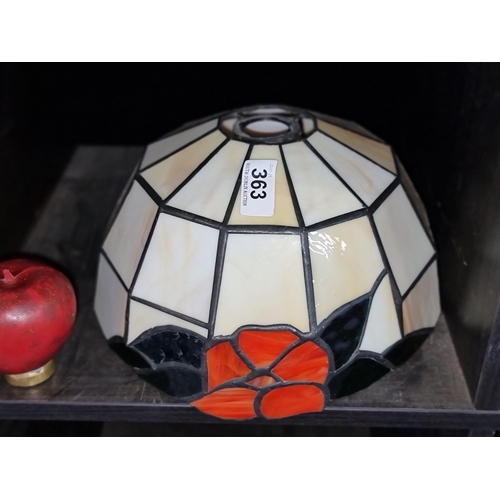 363 - A Tiffany style stained glass pendant ceiling light fitting in beige, red and black.