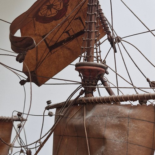 457 - A fabulous highly detailed wooden sculpture of The Golden Bind ship, captained by Francis Drake in h... 