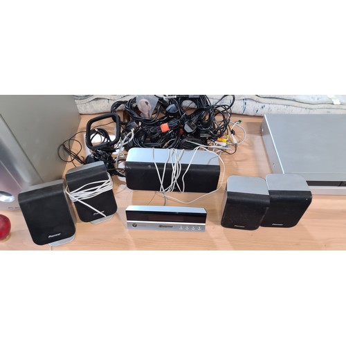 364 - Star Lot: A Pioneer music sound system with additional speakers and spare remotes. Includes an audio... 