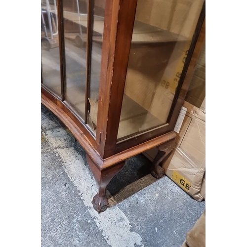 602 - Star Lot : A stunning Edwardian mahogany display cabinet, c.1900-1910, with glazed Gothic-style door... 