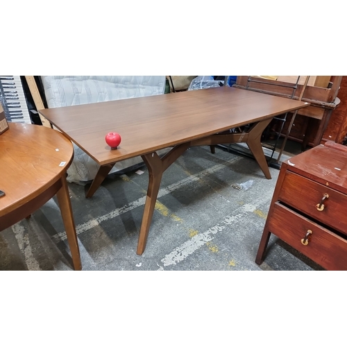 628 - Star Lot : A handsome contemporary dining table featuring sleek lines and angled legs. Refined look ... 