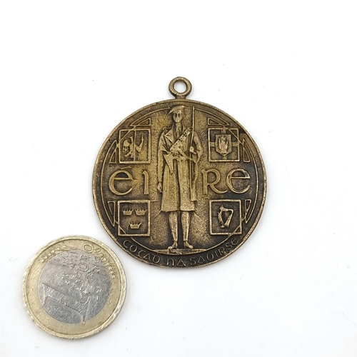 7 - Star Lot : A WWI Irish war of Independence service medallion. Issued to those who fought for Irish i... 