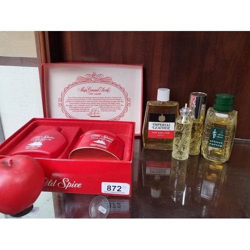 872 - Vintage grooming collection, featuring Old Spice gift set, Imperial Leather aftershave, Carven Vétiv... 