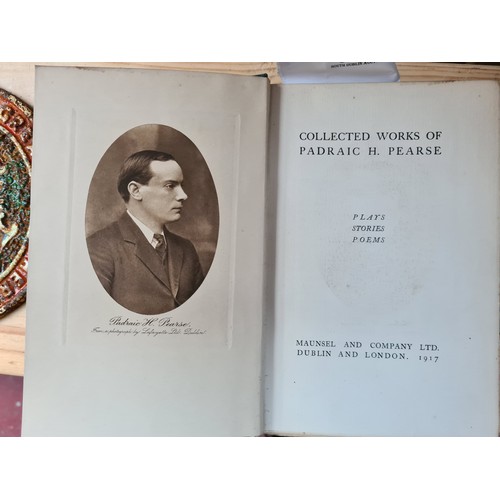 342 - Am antique hardback edition of 'Collected Works of Padraig Pearse' published in 1917. Features some ... 