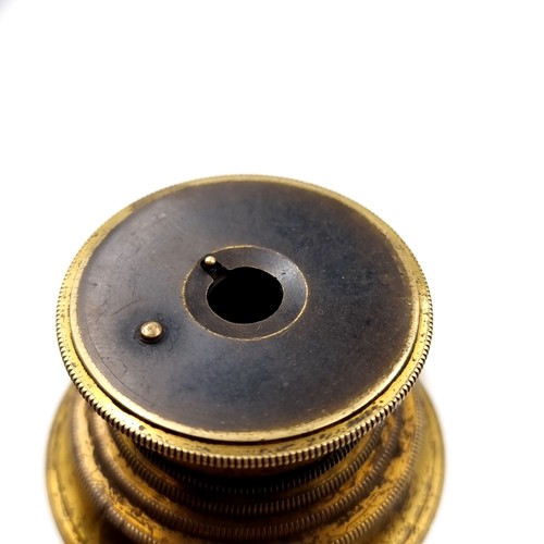 524 - A nice example of antique leather and brass three drawer telescope with fitted lens cover. Weight - ... 