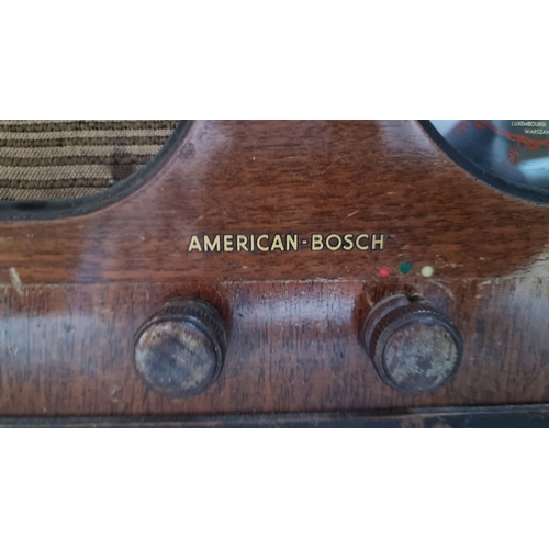 410 - A gorgeous Vintage American Bosch 640 Wooden cased Radio, circa 1930's. Features classic Art Deco de... 