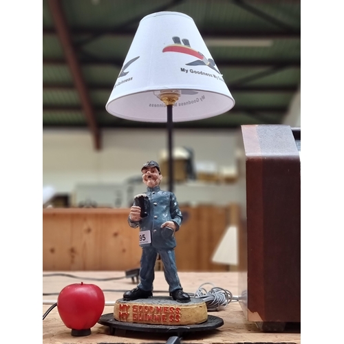 395 - A super cool Guinness branded table lamp complete with shade, three pin plug feature. In nice clean ... 