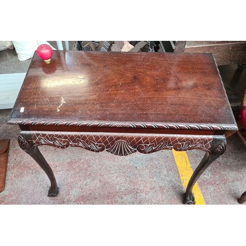 642 - A Chippendale-Style Mahogany Console Table, exquisitely hand-carved shell and scroll details, cabrio... 