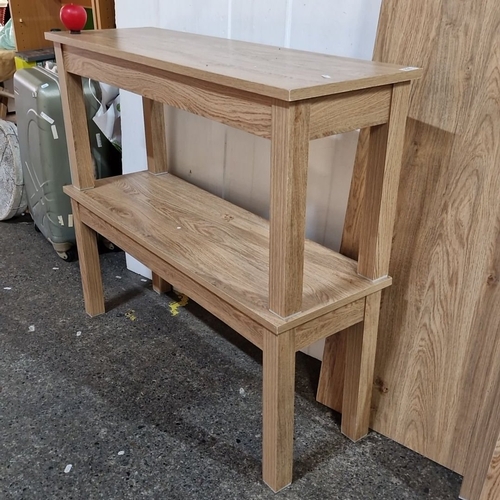 926 - Modern oak-effect console table with matching bench features a simple, contemporary design. Flat-pac... 