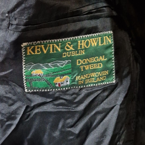 936 - Kevin & Howlin Dublin Donegal Tweed jacket, handwoven in Ireland. Classic tailored design in rich, t... 