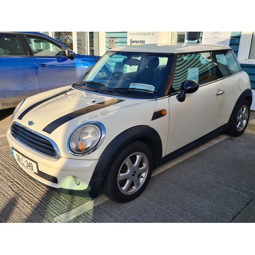 631 - SUPER STAR LOT:- MINI ONE ,1.4l Petrol in off white with dark cloth interior. ONLY 2 x previous owne... 