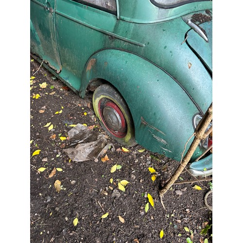 129 - A vintage Morris Minor Motor car. This is from the large house clearance we are doing at Woodley Par... 