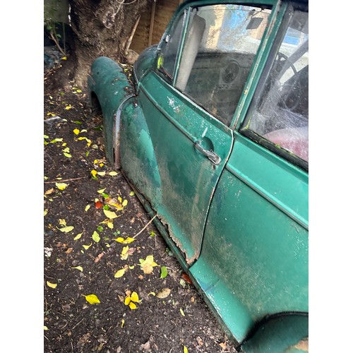 129 - A vintage Morris Minor Motor car. This is from the large house clearance we are doing at Woodley Par... 