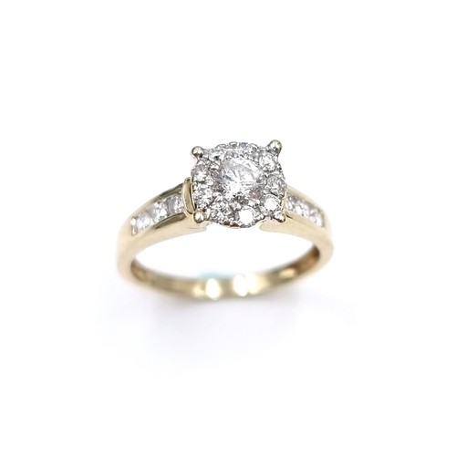 1105 - Super Star lot : A stunning 14ct yellow gold diamond ring. The centre diamond is approx 0.6cts and i... 