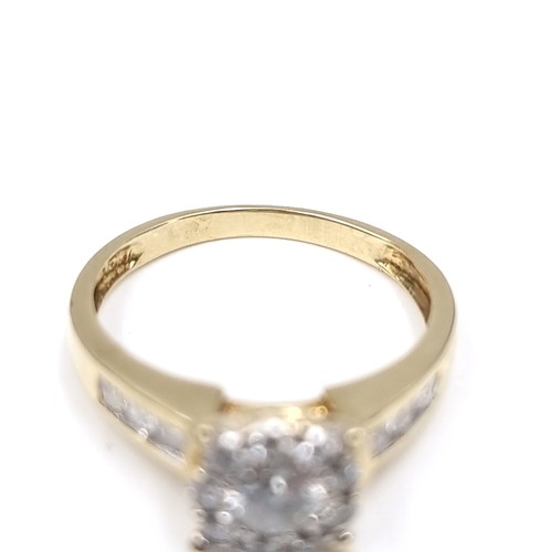 1105 - Super Star lot : A stunning 14ct yellow gold diamond ring. The centre diamond is approx 0.6cts and i... 