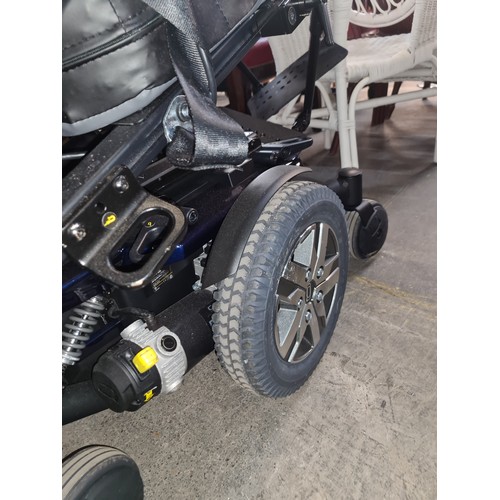 944 - Star lot :A Pride mobility Quantum tilt & recline wheelchair. Similar model RRP £5,486.95 via There ... 