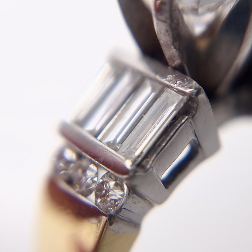 1104 - Super Star lot : A fabulous, 18ct yellow and white gold diamond ring, With a very large centre Diamo... 