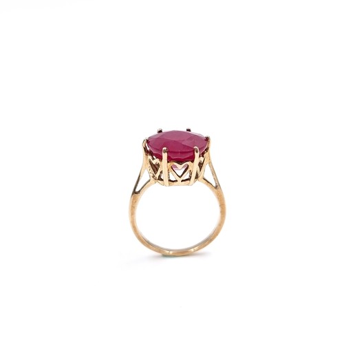 1 - Star Lot : A large ruby gemstone ring set in nine carat gold. Size - J 1/2. Weight - 3.38 grams. Box... 