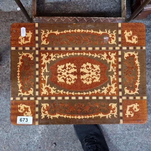 673 - Marquetry Sorento side table with intricate inlaid wood design, from the mid-20th century. Cabriole ... 