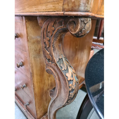 639 - Star Lot : Victorian walnut Davenport desk, 19th century, features a tooled leather writing surface,... 