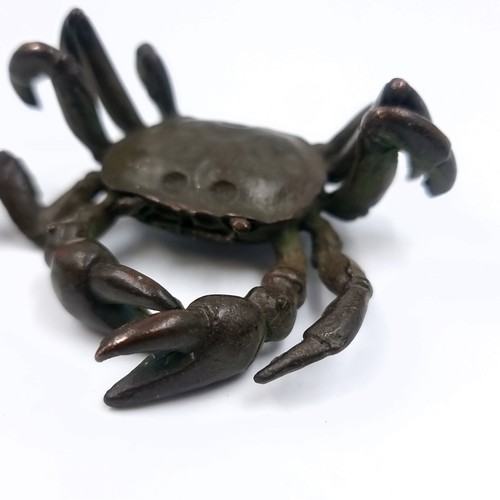 564 - Star Lot : A heavy vintage Japanese bronze crab figure with faint foundry marks. Dimensions: 6.5 x 6... 