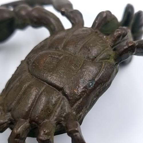 564 - Star Lot : A heavy vintage Japanese bronze crab figure with faint foundry marks. Dimensions: 6.5 x 6... 