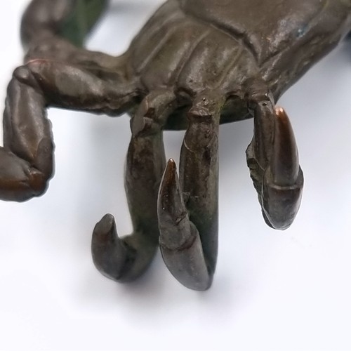 564 - Star Lot : A heavy vintage Japanese bronze crab figure with faint foundry marks. Dimensions: 6.5 x 6... 