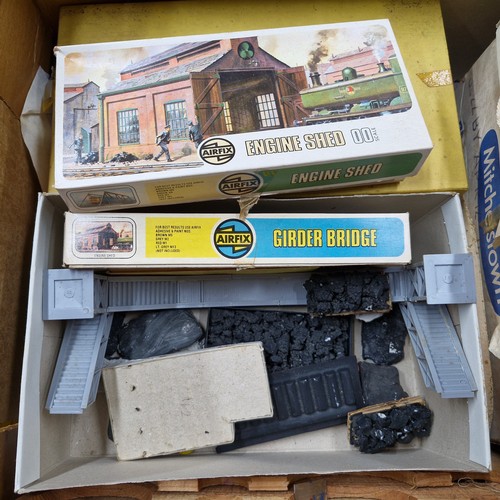 907 - Star Lot : A huge vintage model railway Engines, Carriages, tracks and accessories, including buildi... 