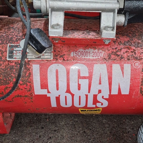 771 - Star Lot : Logan Tools 2.0HP air compressor. Robust, portable design. Equipped with attached hose an... 