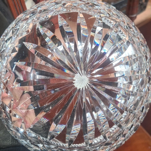 792 - A large Waterford crystal fruit bowl with intricate diamond and starburst patterns.