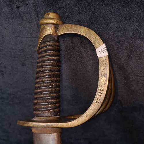 1012 - Star Lot : A heavy Ames MFG Chicopee Cavalry saber 1862 with scabbard.