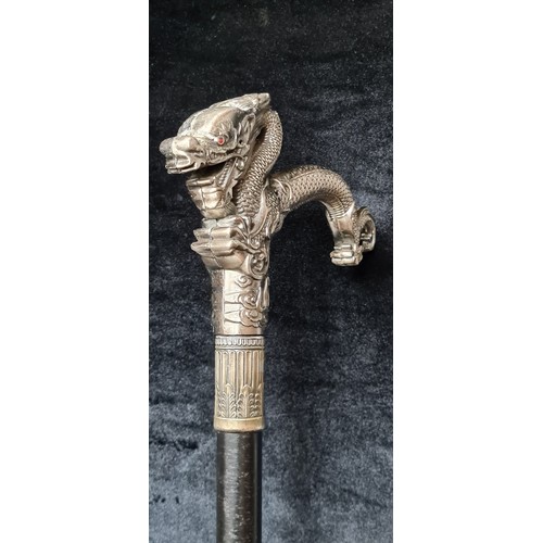 1015 - Star Lot : A super vintage sword stick featuring an elaborate dragon handle.