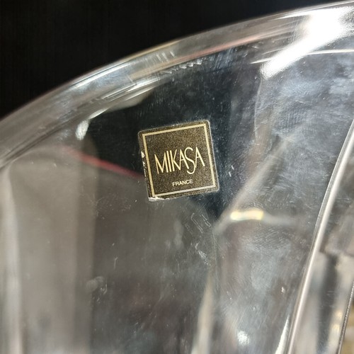 185 - A stunning Mikasa French Crystal vase with contemporary fluid design. Heavy in good condition.