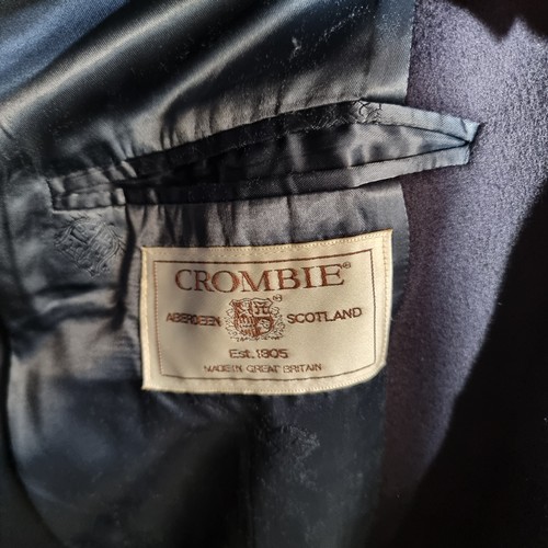 371 - A handsome bespoke Crombie mens pure new wool navy overcoat. Size 46R. In very  nice condition.