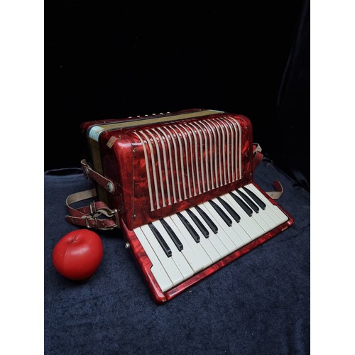 422 - Star Lot : A Superb 1960's Horner Student II accordion. Housed in its original hard shell case.