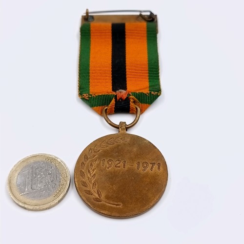 615 - Star Lot : An original Irish military Truce Anniversary medal set with original ribbon (1921 - 1971)... 