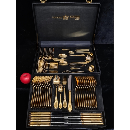 Star Lot : A 70 Piece Set of Bestecke SBS Solingen 23/24 Carat