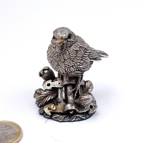 534 - A f sterling silver 1999 C4 Langford hallmarked bird figure. 5cm height. Total Weight - 58.52 grams.... 